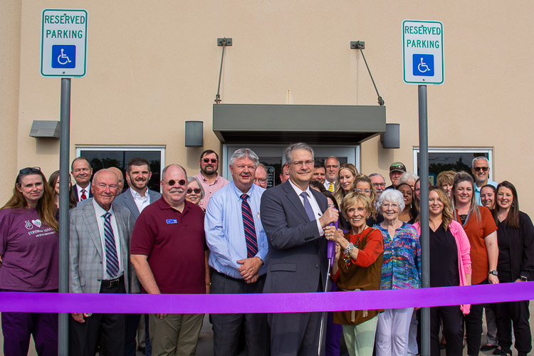 Ribbon cutting on commerce urgent care